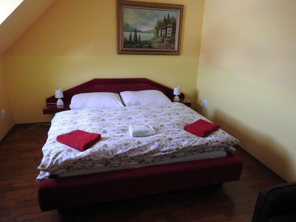 Privat U Slavky Hotell Ždiar Eksteriør bilde